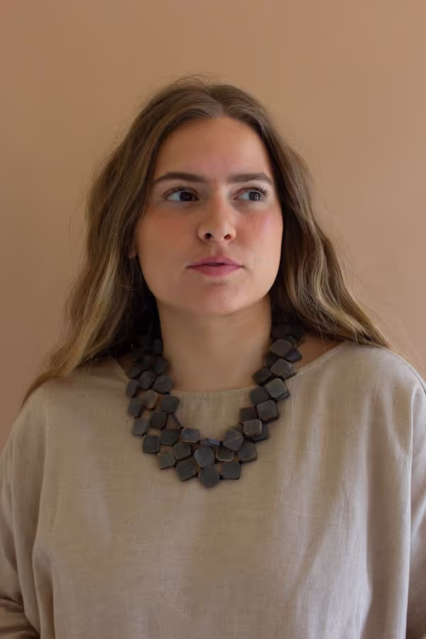 Multi-Layered Horn Bead Necklace / Dark
