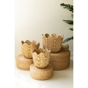 Set of 3 Seagrass Baskets with Wavy Rims 5