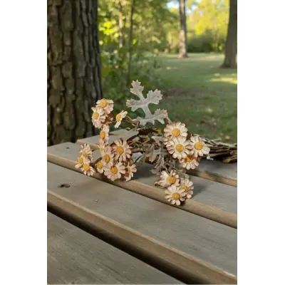 Cream Chamomile Stem 10in