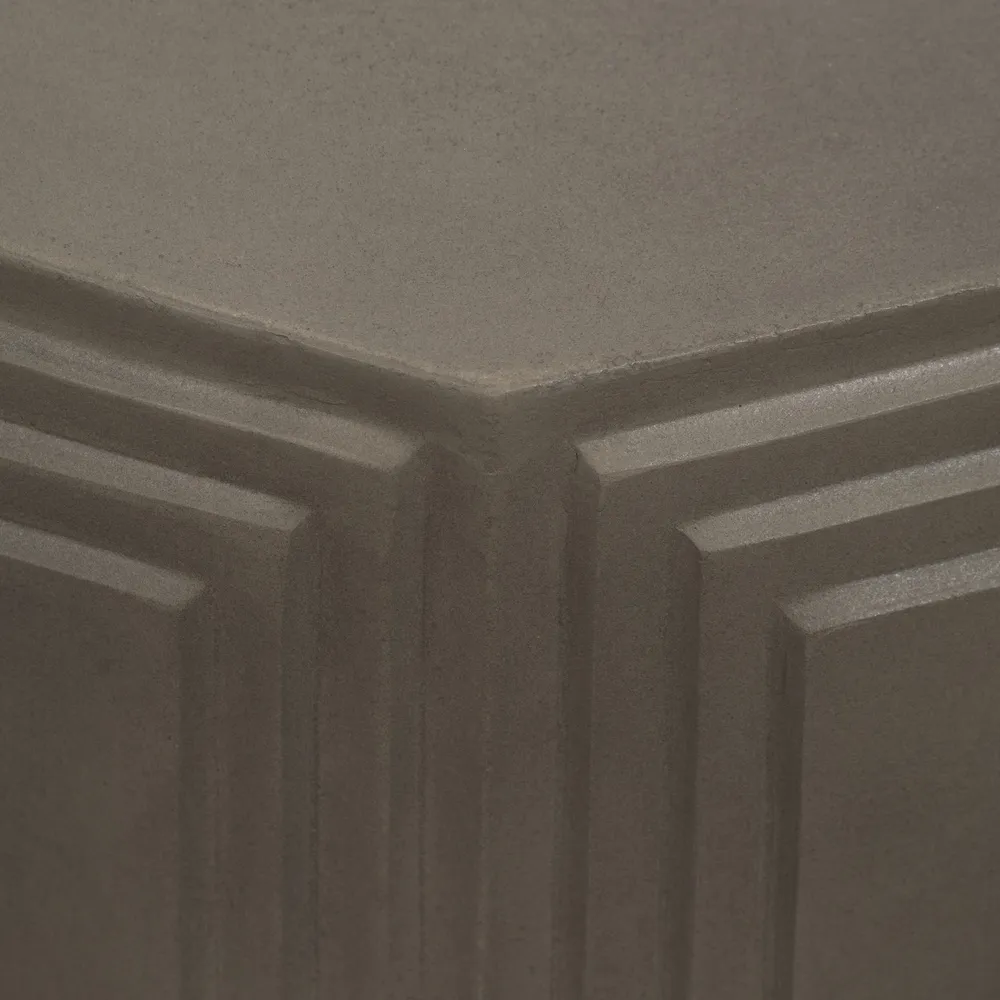BLAINEBROOK GRAY TABLE 18 (IN)