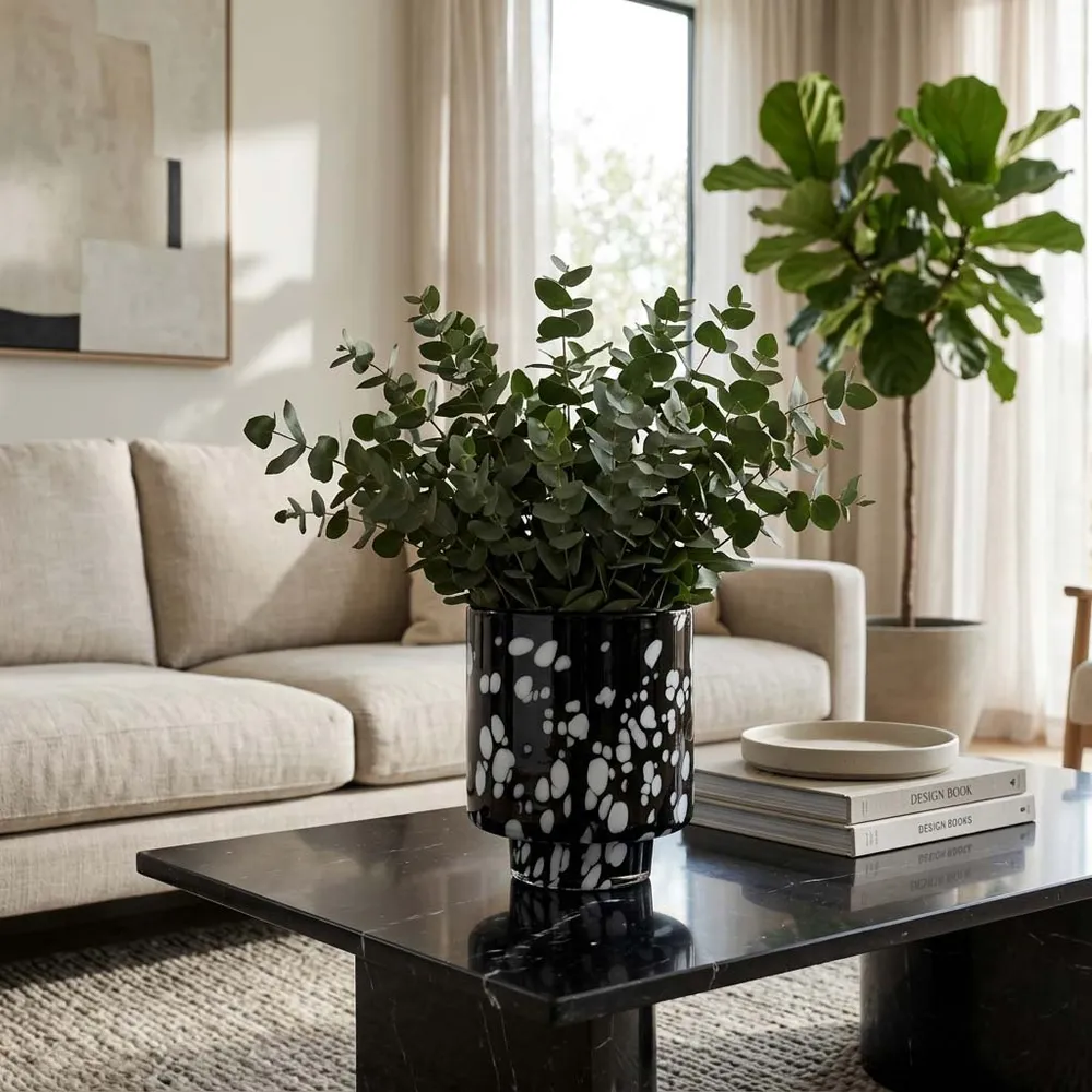 BAKERWOOD BLACK GLASS VASE 8 (IN)