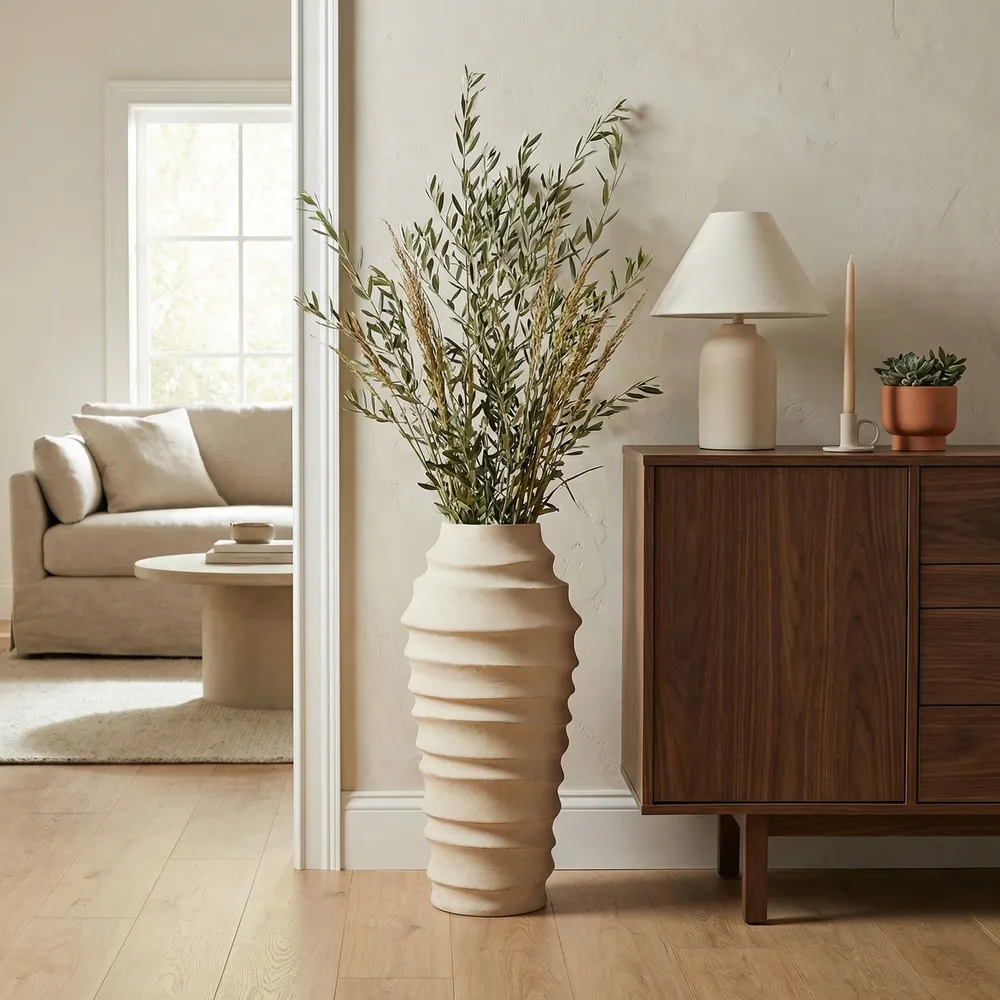RIDERGATE IVORY VASE 28 (IN)