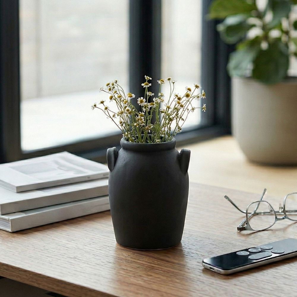 GLOVERMILL BLACK VASE 7 (IN)