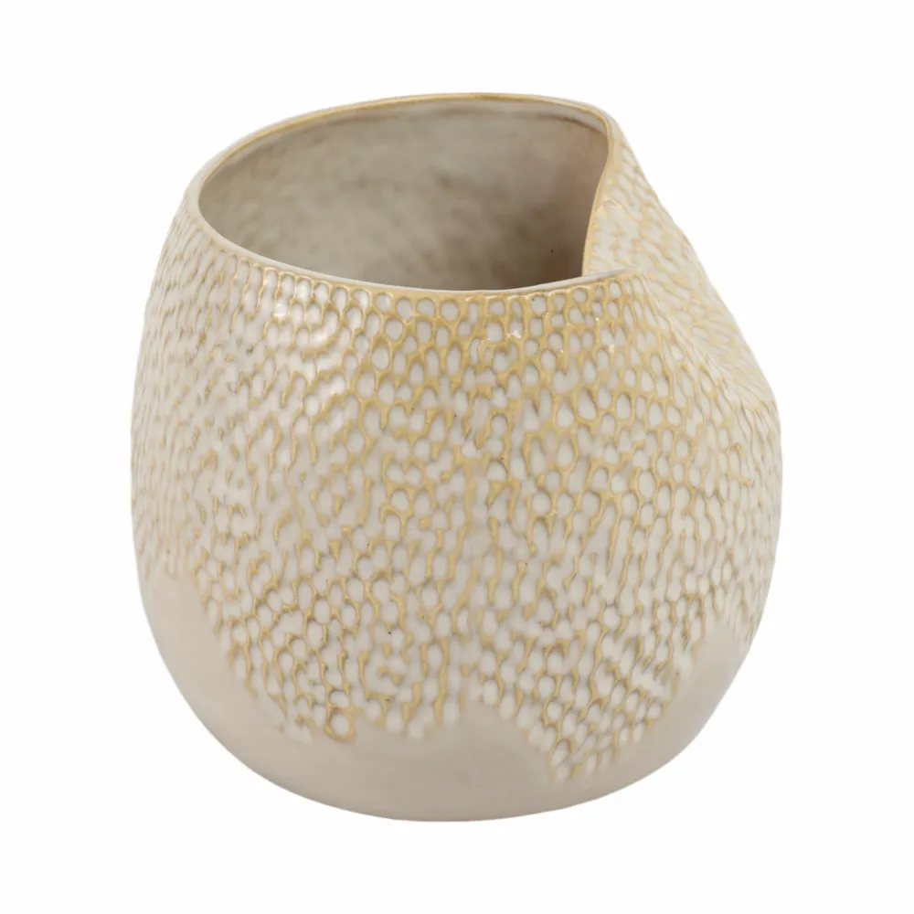 CHESTERMILL CREAM VASE 7 (IN)