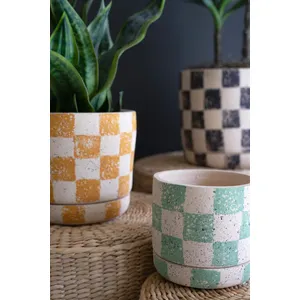 Set of 3 Checkered Clay Planters with Trays 4