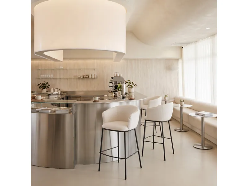 Essen Barstool Ivory 2