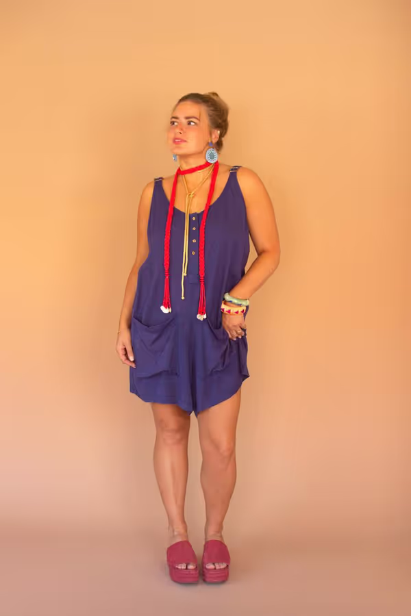 Adjustable-Strap Short Jumper with Front Pockets / Blueberry