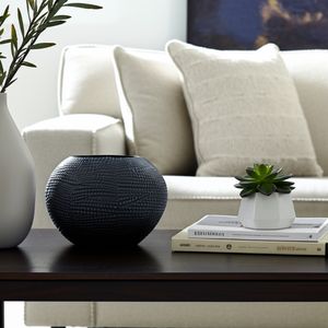 HELTONWELL BLACK GLASS VASE 10 (IN) 8