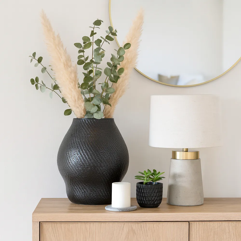 SHAWRUN BLACK VASE 16 (IN)