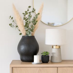 SHAWRUN BLACK VASE 16 (IN) 12
