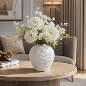ROWANLAKE WHITE VASE 8 (IN) 2
