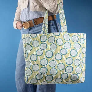 Wynn Little Shopper Canvas Tote Bag 3