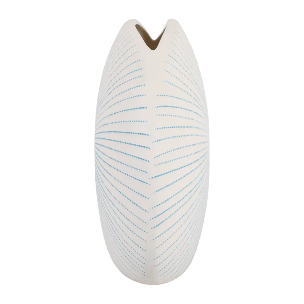 LOCHFORD BLUE VASE 9 (IN)