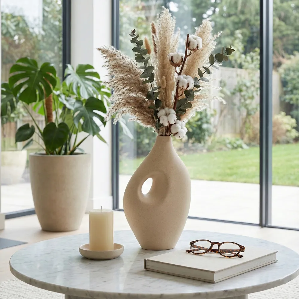 EWINGCLIFF IVORY VASE 12 (IN)