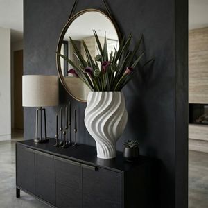 COVEHOLM WHITE VASE 18 (IN) 10