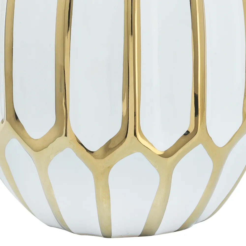 CALVINHAM WHITE VASE 8 (IN)