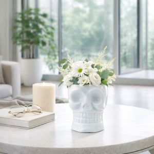 LINDENCLIFF WHITE VASE 8 (IN) 9