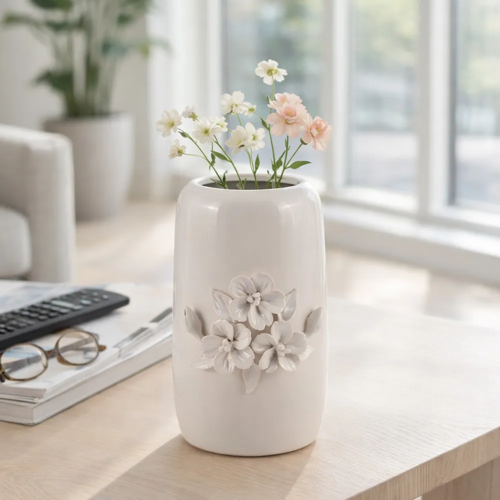 KNOXFIELD IVORY VASE 8 (IN)