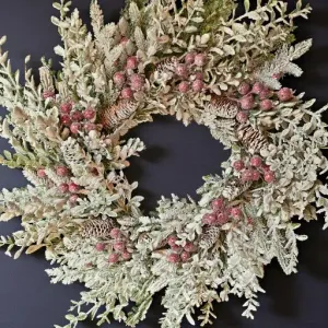 Snowy Cranberry Wreath 1
