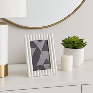 NILESTONE WHITE FRAME 8 (IN) 11