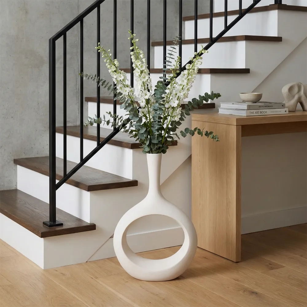HALSEYOAK WHITE VASE 24 (IN)