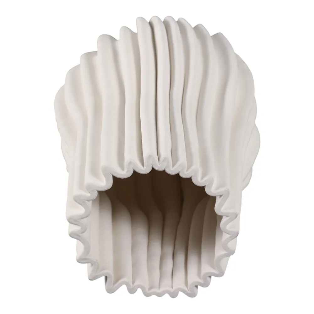 FIONAGROVE IVORY VASE 9 (IN)