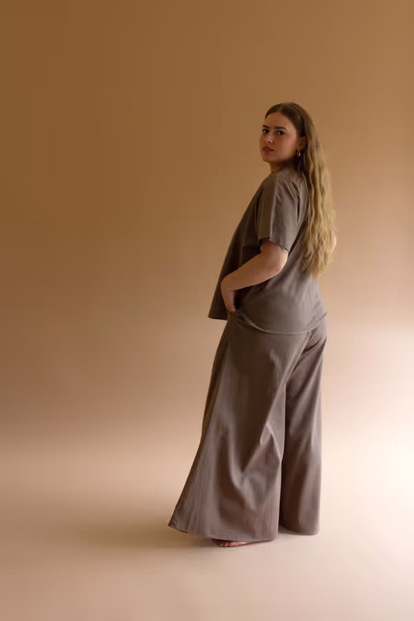 High-Neck Buttondown Short-Sleeve Blouse - Mocha
