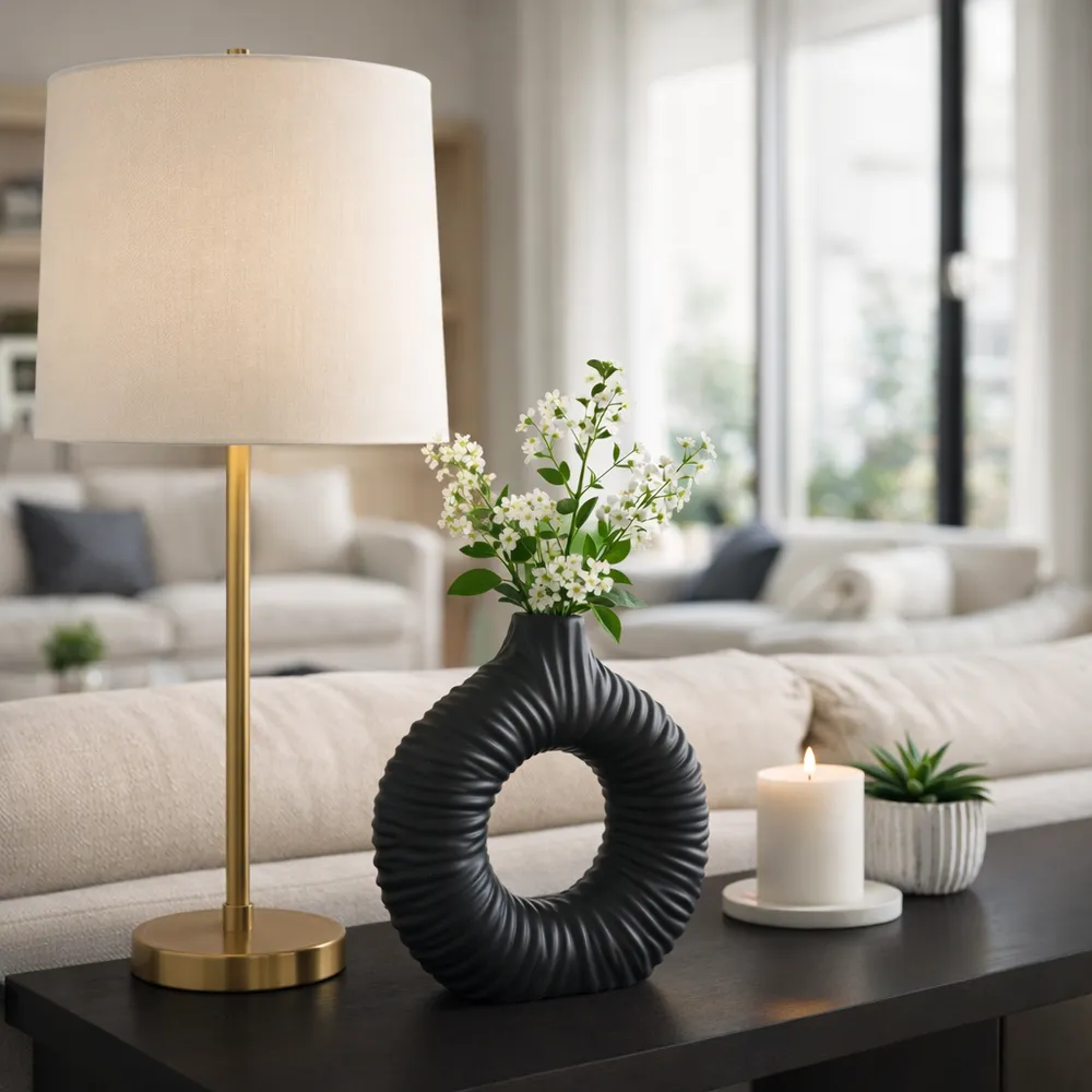 CANTONGATE BLACK VASE 9 (IN)