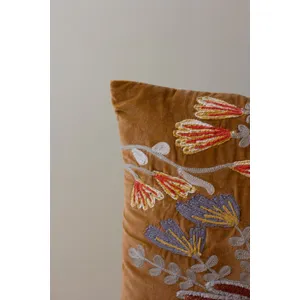 Set of 2 Embroidery Pillows with Flowers 6