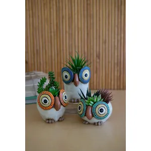 Set of 3 Ceramic Owl Planters 1