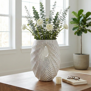 HAYWOODWAY WHITE VASE 16 (IN) 9