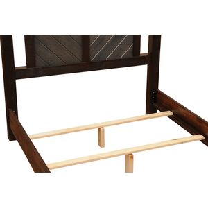 WoodShop Carriage House Bed - Cal King 3