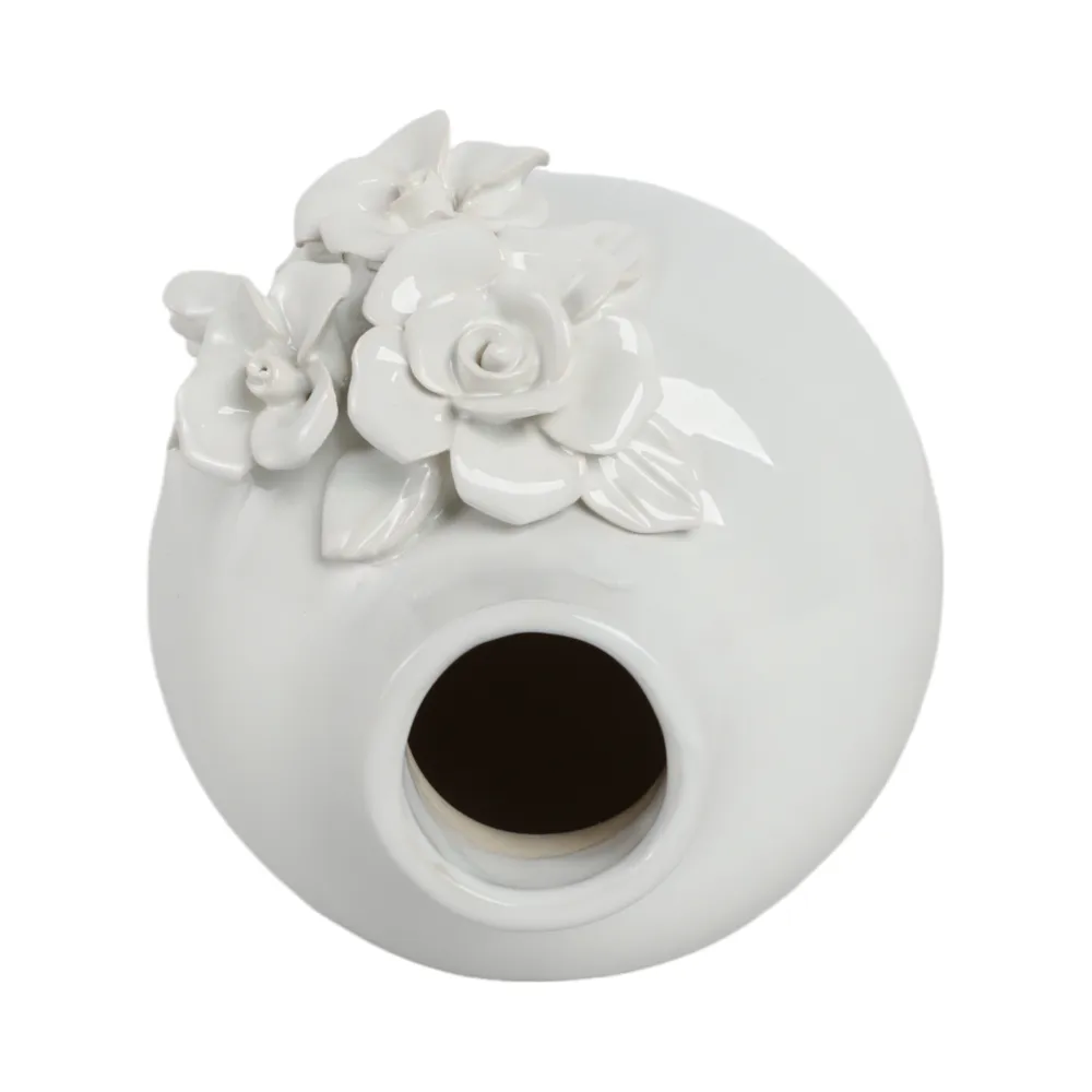 RYLANBEACH WHITE VASE 7 (IN)