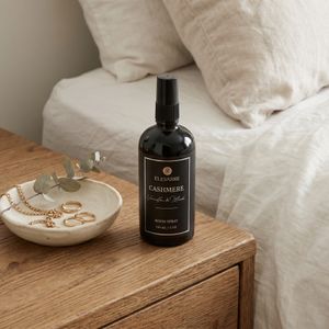 PAXTONVALE CASHMERE VANILLA & MUSK CANDLE 6 (IN) 2