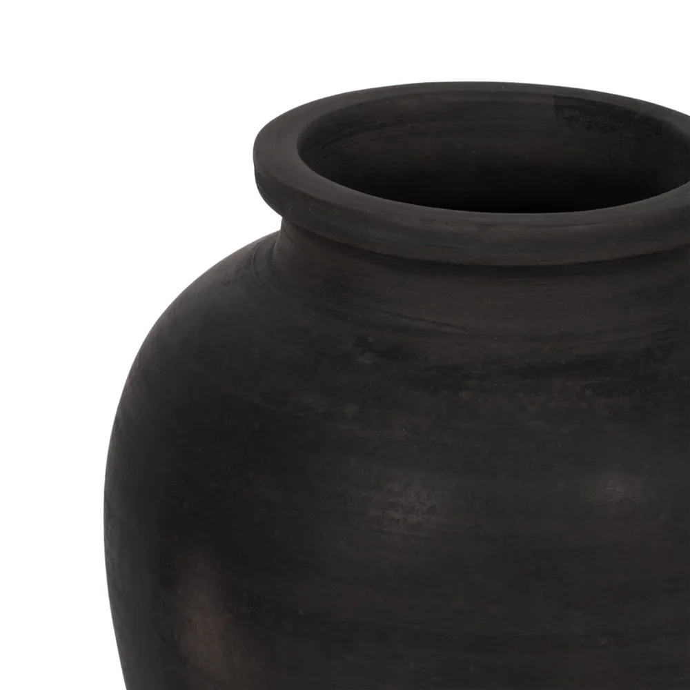 HAWLEYWORTH BLACK VASE 11 (IN)