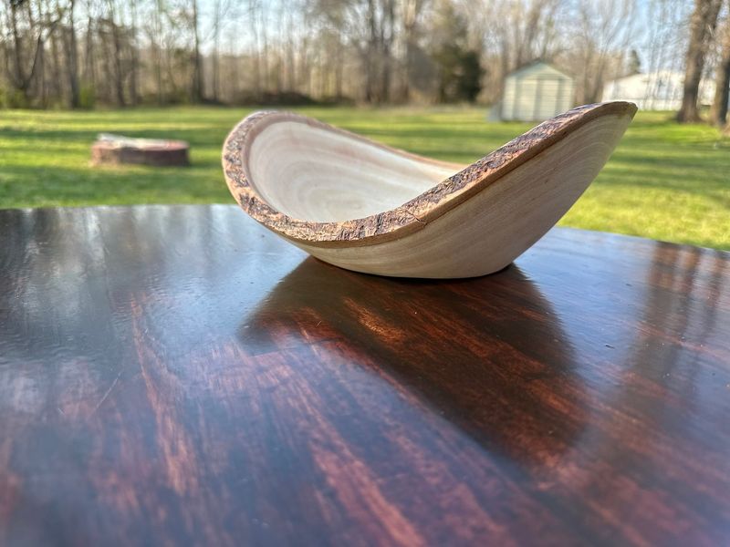 9.5"x 10" Natural Wooden Bowl with Bark Edge 1