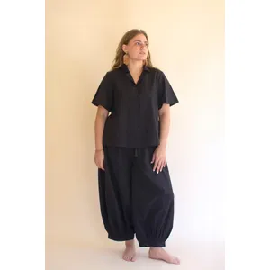Short-Sleeve Button-Front Blouse with Collar / Midnight 3