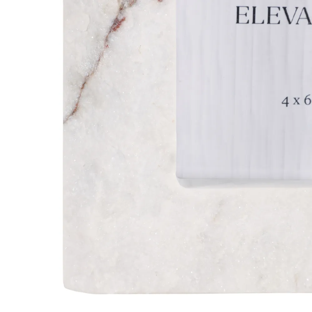 FERNGROVE WHITE FRAME 9 (IN)