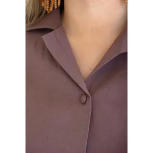 Short-Sleeve Button-Front Blouse with Collar / Mulberry 3