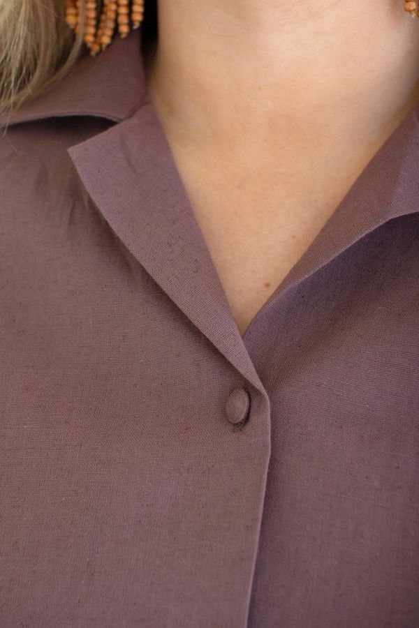 Short-Sleeve Button-Front Blouse with Collar / Mulberry