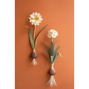 Set of 2 Painted Metal Flower Wall Sconces 1