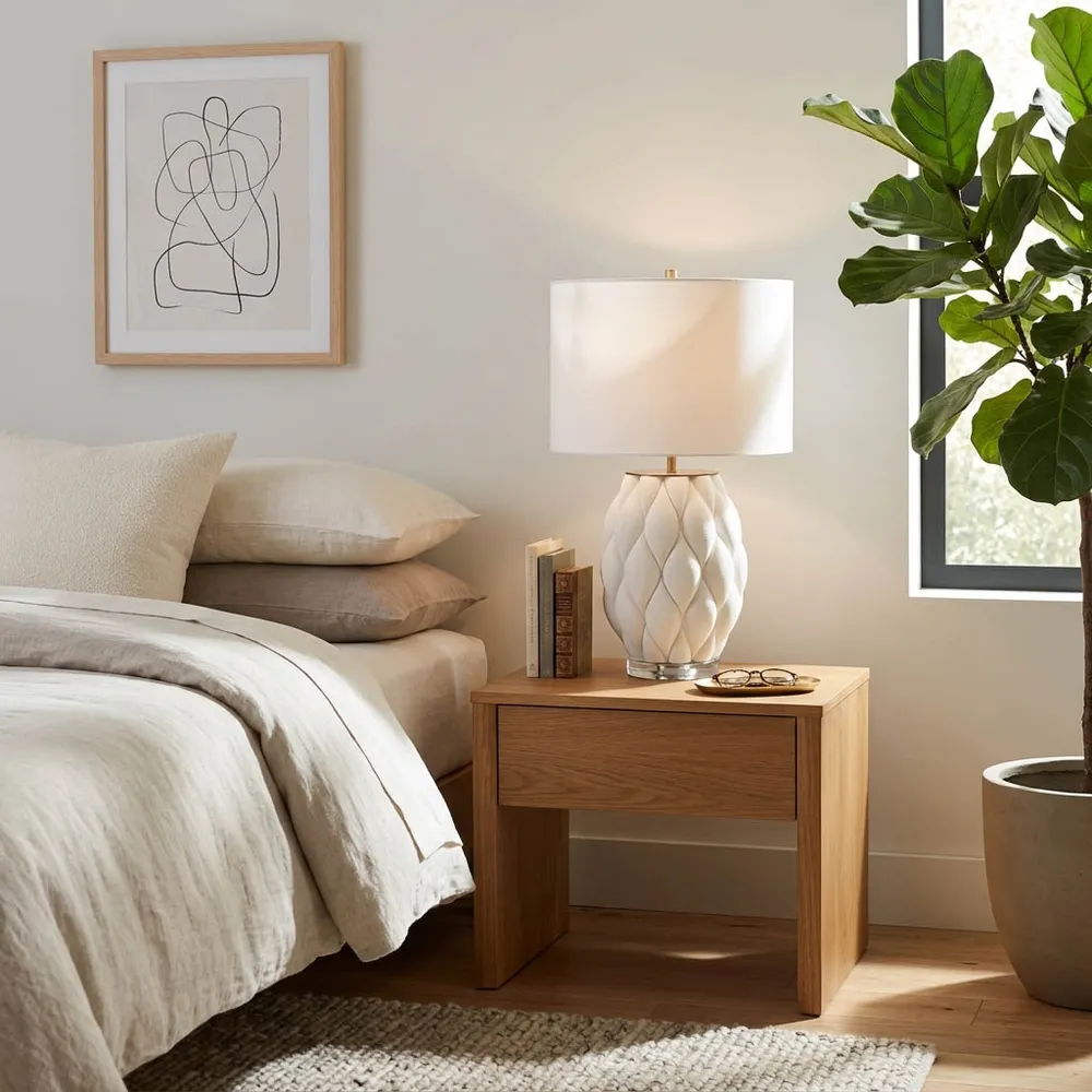GRANGERMILL IVORY LAMP 24 (IN)
