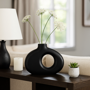 GRIFFINMOOR BLACK VASE 7 (IN) 2