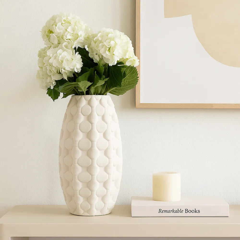 GLENLAND IVORY VASE 15 (IN)