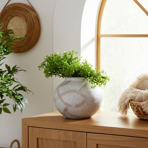 OLIVERWORTH WHITE VASE 7 (IN) 12