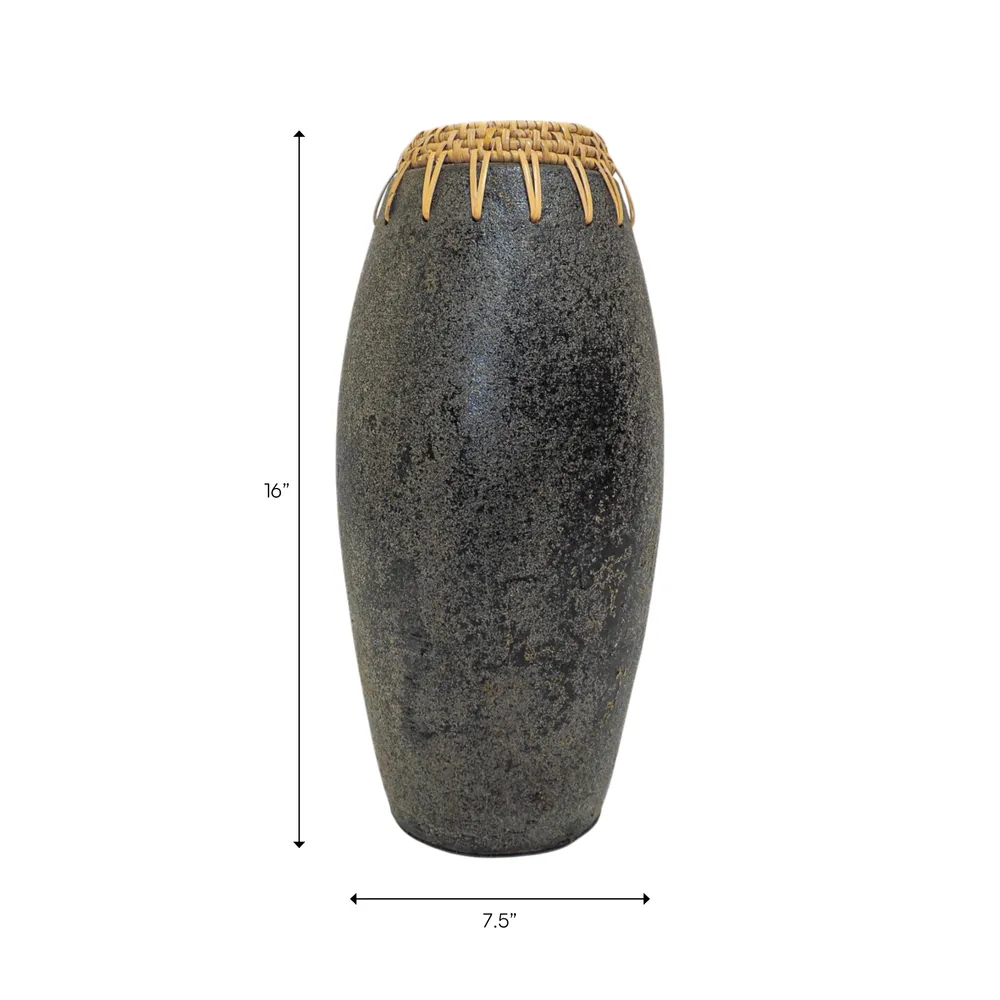 BYRONHOLM BLACK VASE 16 (IN)