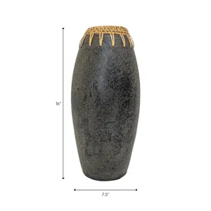 BYRONHOLM BLACK VASE 16 (IN) 10