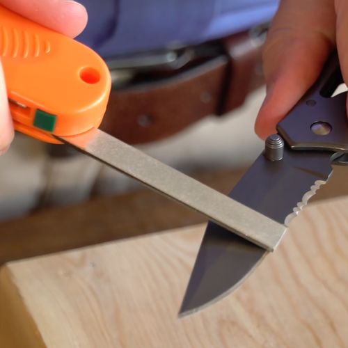AccuSharp Orange 4-in-1 Knife and Tool Sharpener