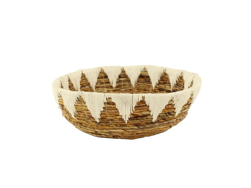 16.5" x 5" Banana Leaf Bowl with Macrame Trim 2