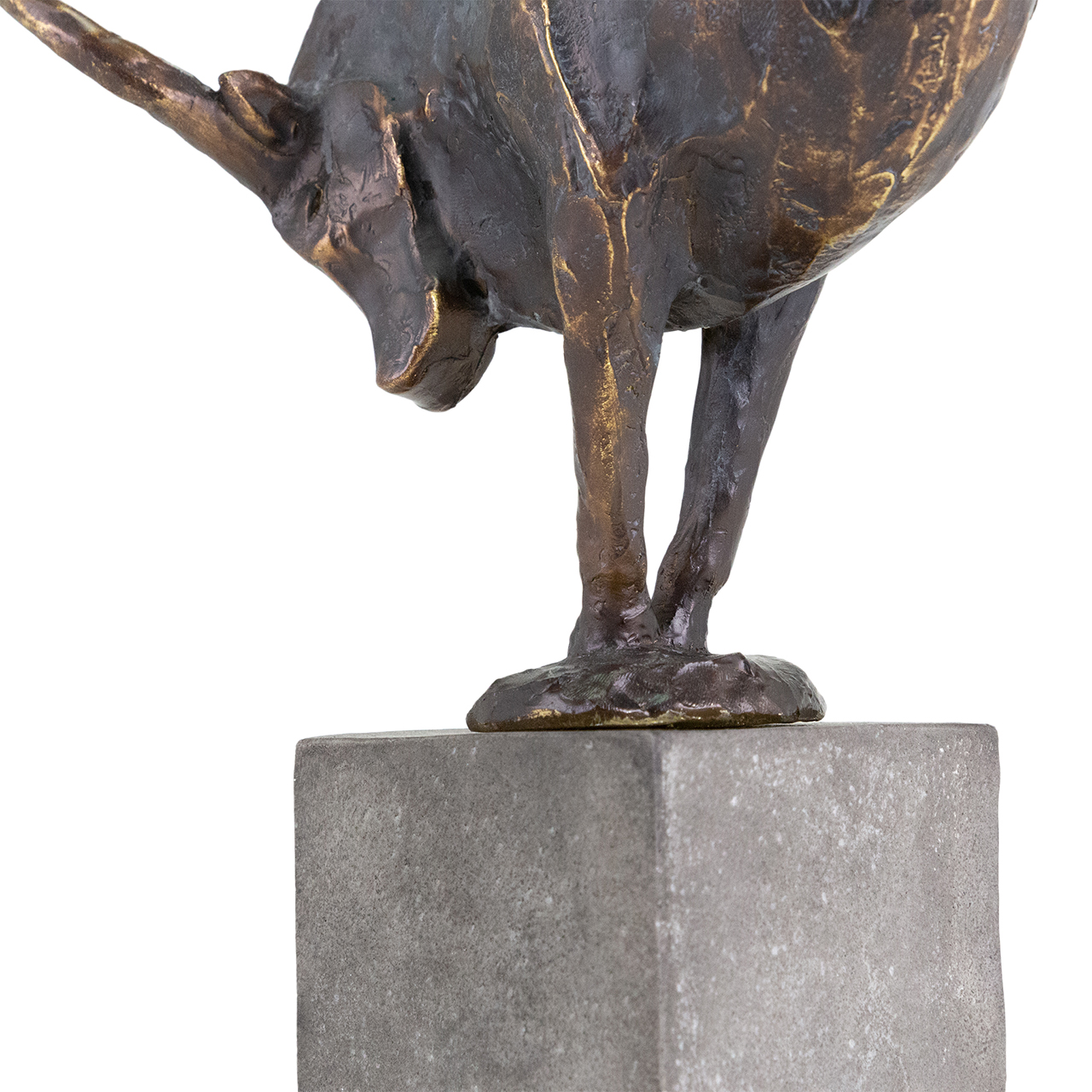Dillinger Bull Sculpture 8